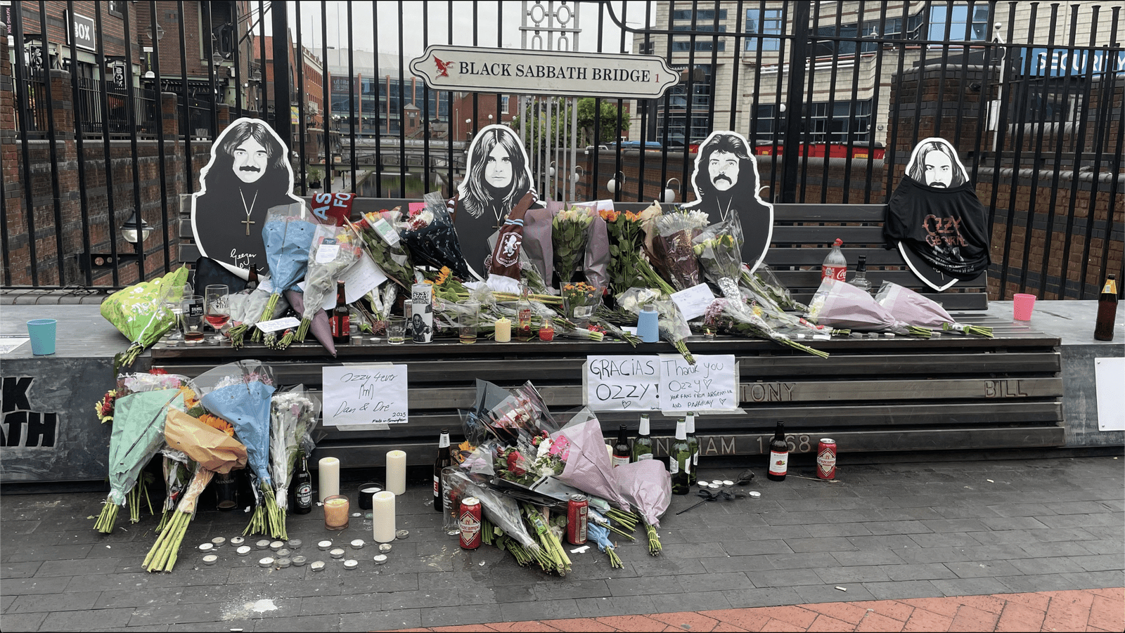Drake Joins Grieving Fans in Birmingham to Honor Ozzy Osbourne: A Midnight Tribute to the Prince of Darkness